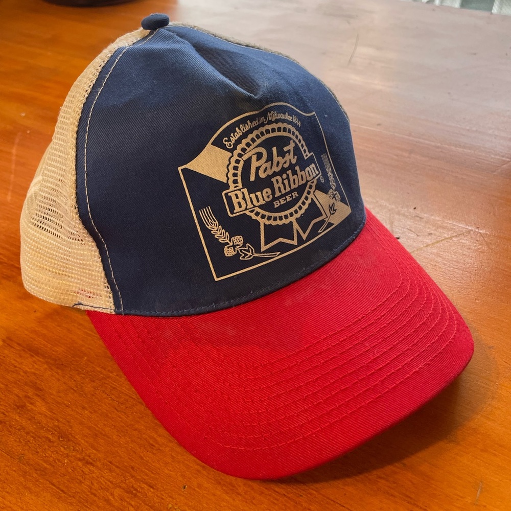 Vintage 🍺Pabst Blue Ribbon🍺 Trucker Hat